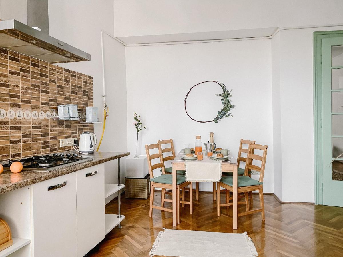 Simsimdoba Apartment แชร์นิฟซี ภายนอก รูปภาพ